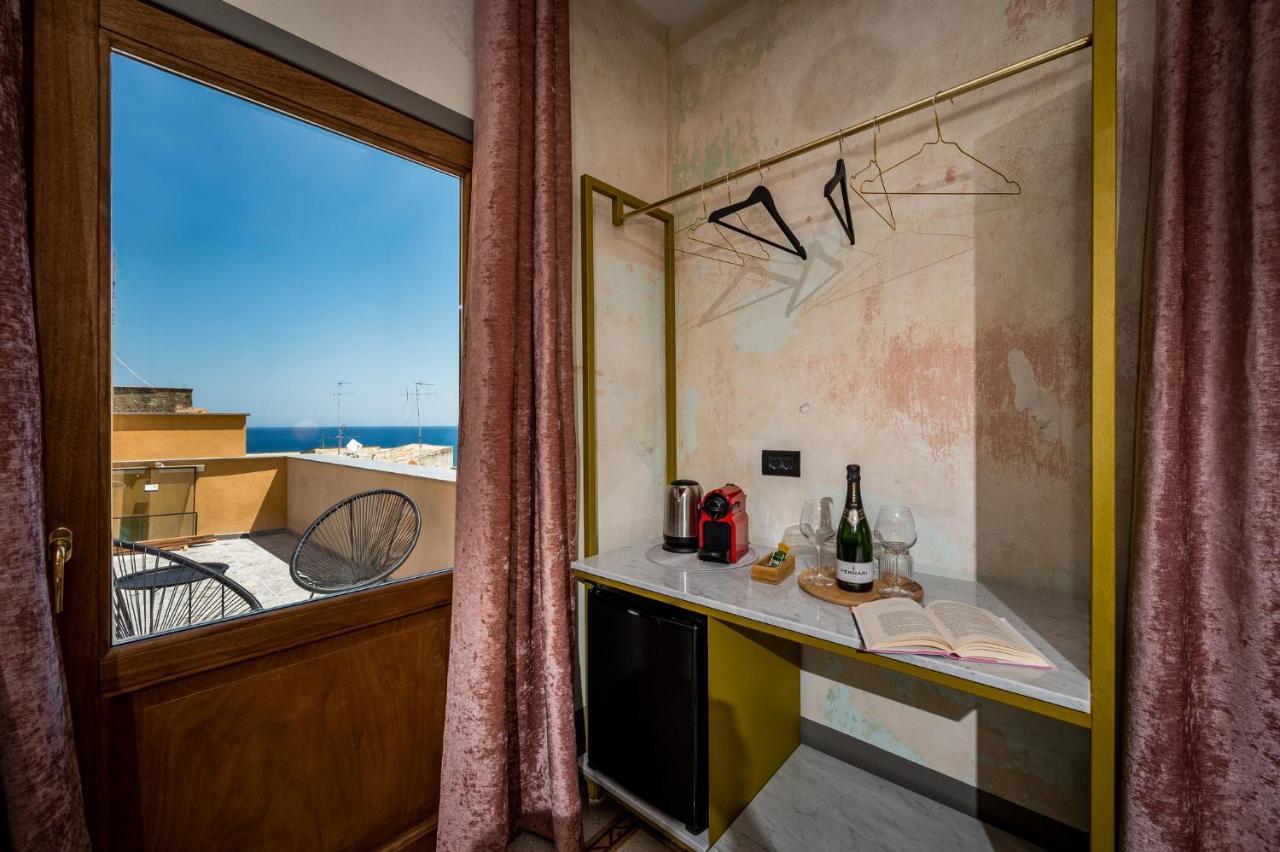 Art E Dimora - Boutique Room. Castellammare del Golfo Bagian luar foto